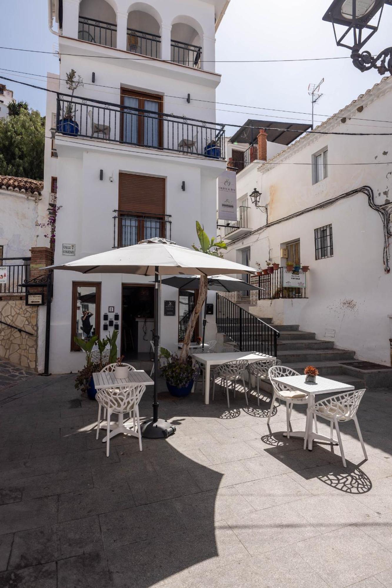 Olive & Ivy Bed & Breakfast 4*